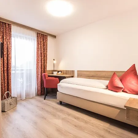 Rofan בית הארחה