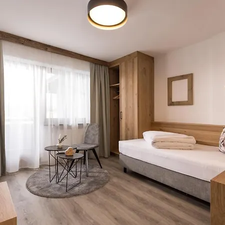 Rofan Guest house